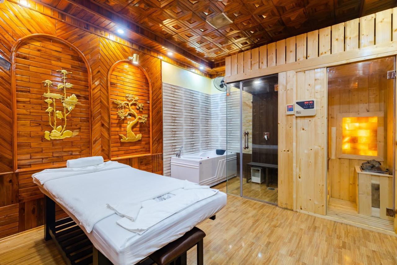 Theking Hotel Huong Gia Exterior photo